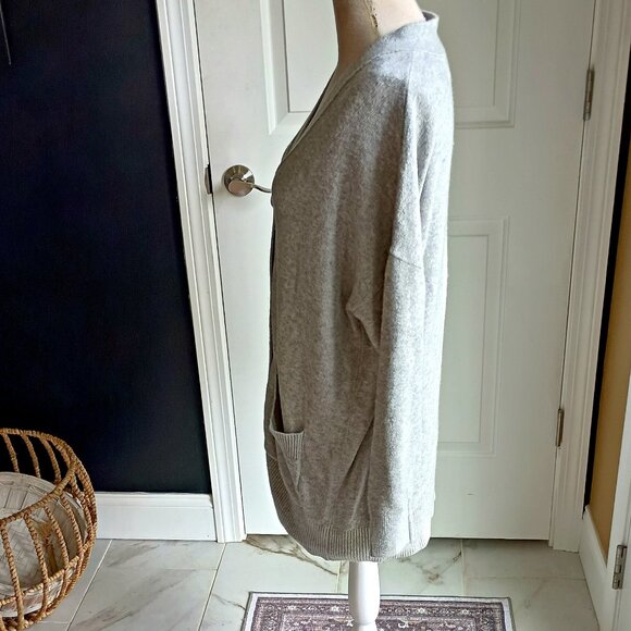 NEW! OVER SIZED BOYFRIEND CARDIGAN SWEATER By LOFT SZ M - Picture 2 of 4